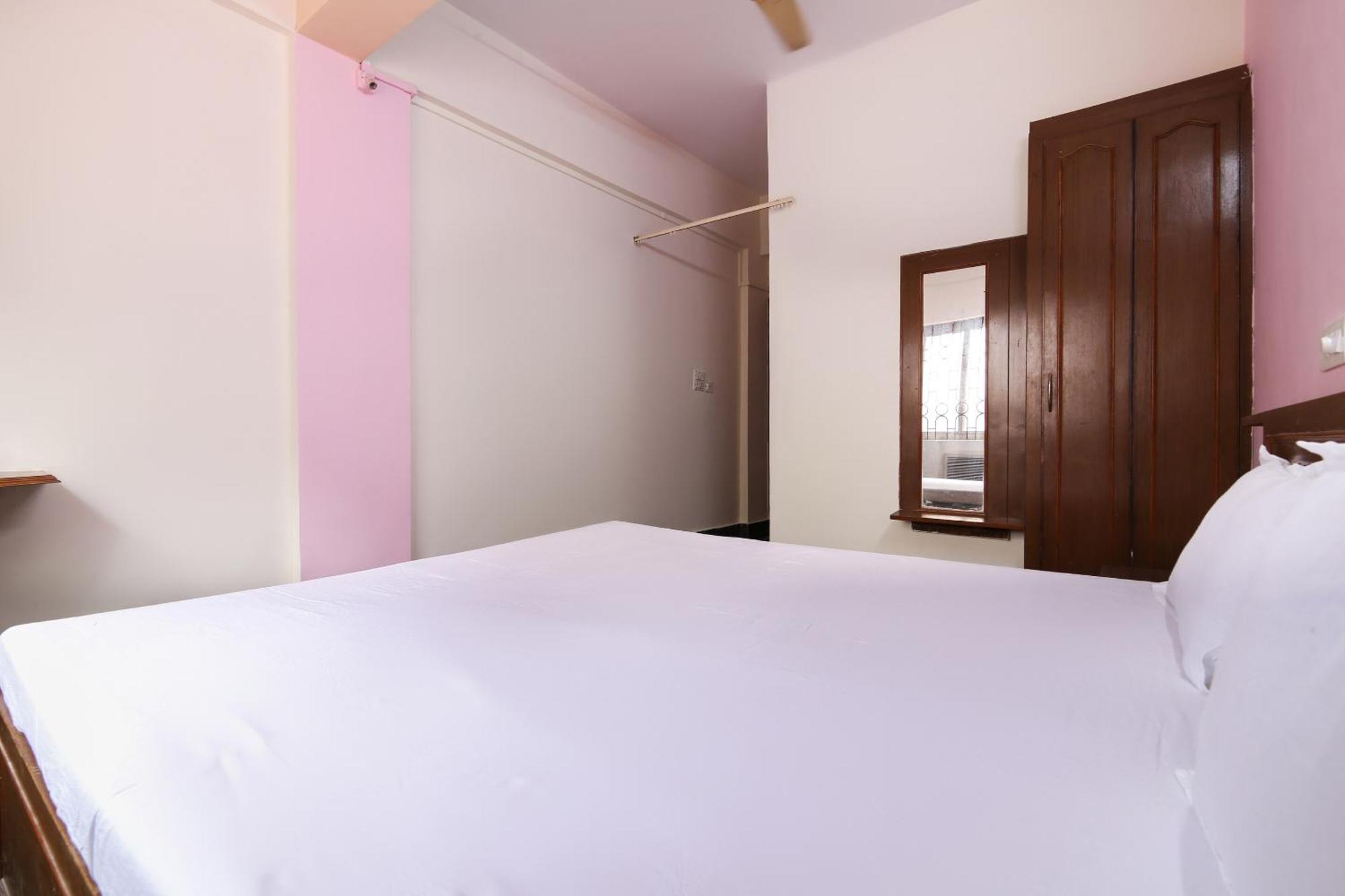 Hotel O Venkatesh Leela Hotel Ponda Bagian luar foto