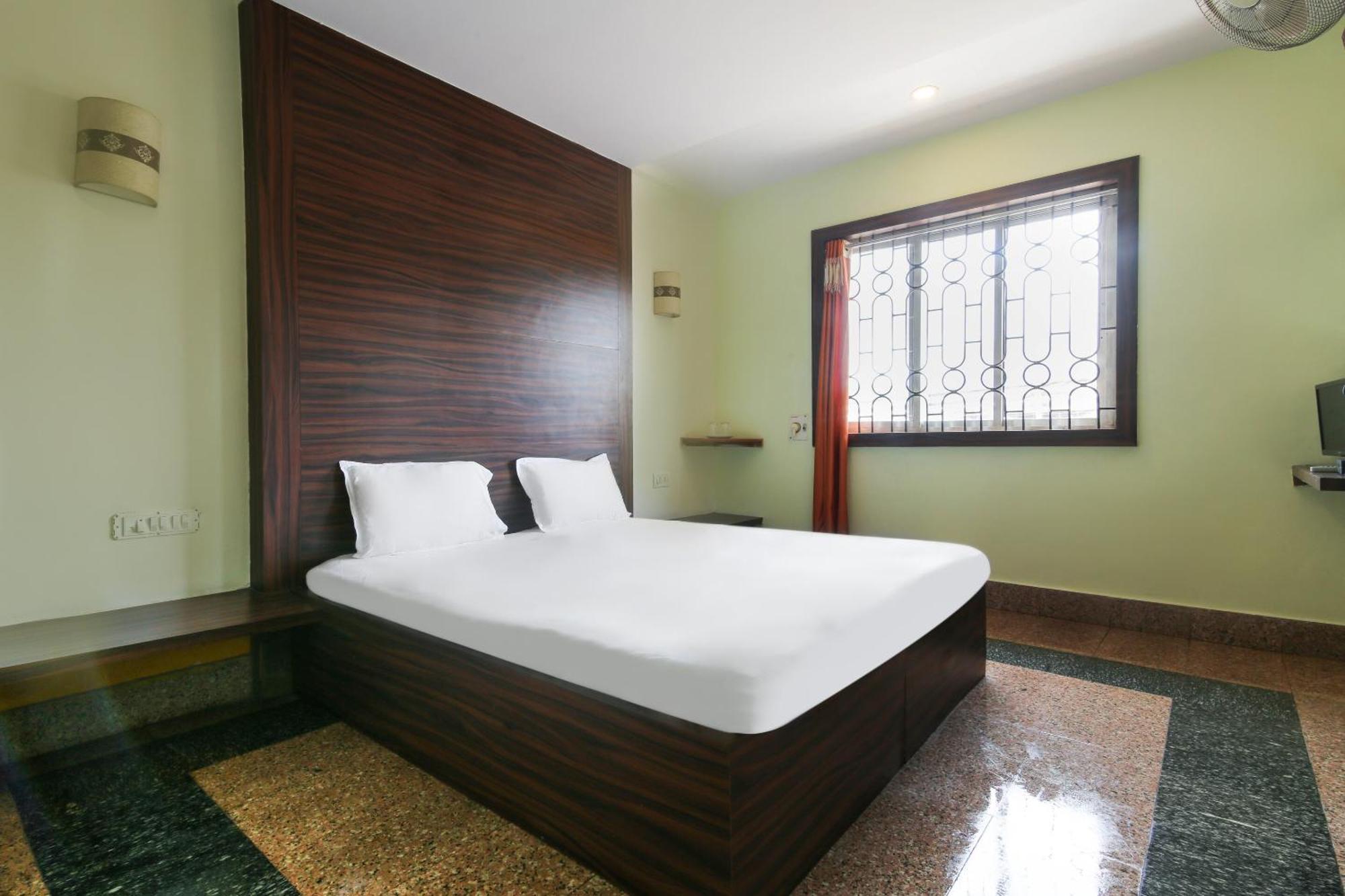 Hotel O Venkatesh Leela Hotel Ponda Bagian luar foto
