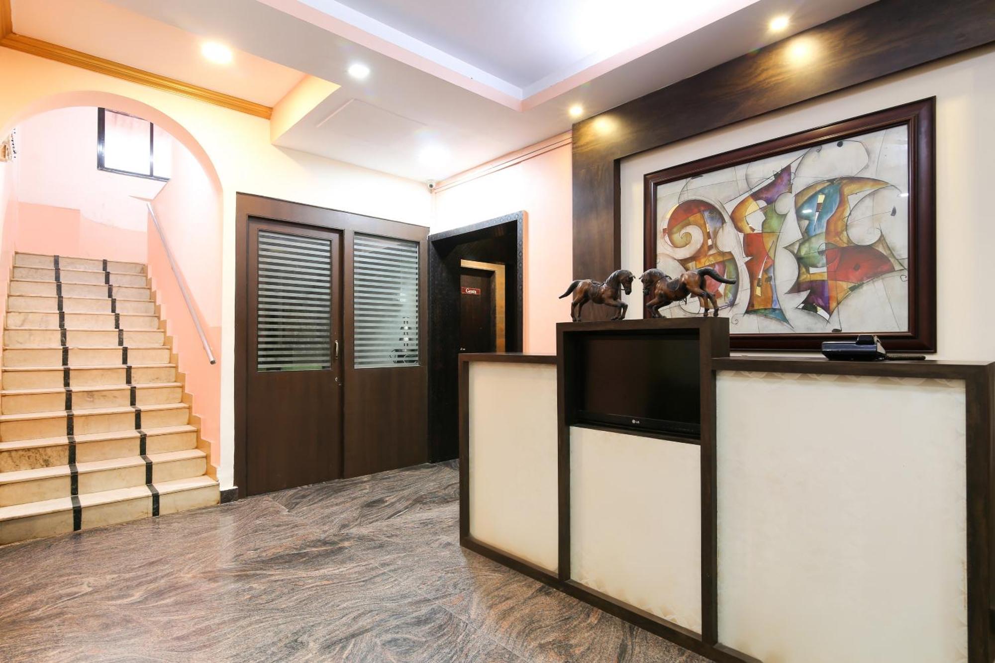 Hotel O Venkatesh Leela Hotel Ponda Bagian luar foto